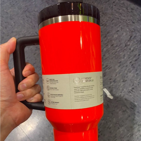 ☢️🖤 Stanley UNRELEASED LIMITED 40oz Quencher NEON ORANGE🧡🖤 - Picture 2 of 5